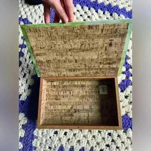 Love and Poetry Green Keepsake Wil Box Magnet Closure Wood Interior Book  Decor - Picture 2 of 10